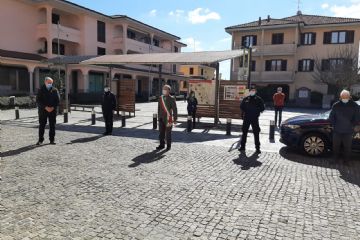 GIOVEDì 18 MARZO alle ore 11 i Sindaci, indossando la fascia tricolore, osservano un minuto di silenzio davanti al Municipio, al cospetto della bandiera italiana esposta a mezz'asta, per onorare la memoria delle VITTIME della PANDEMIA