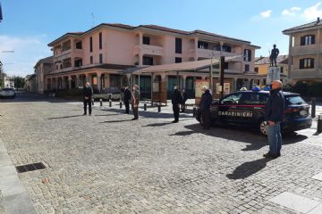 GIOVEDì 18 MARZO alle ore 11 i Sindaci, indossando la fascia tricolore, osservano un minuto di silenzio davanti al Municipio, al cospetto della bandiera italiana esposta a mezz'asta, per onorare la memoria delle VITTIME della PANDEMIA