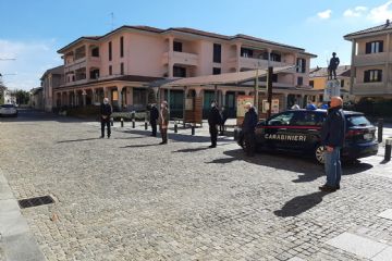 GIOVEDì 18 MARZO alle ore 11 i Sindaci, indossando la fascia tricolore, osservano un minuto di silenzio davanti al Municipio, al cospetto della bandiera italiana esposta a mezz'asta, per onorare la memoria delle VITTIME della PANDEMIA